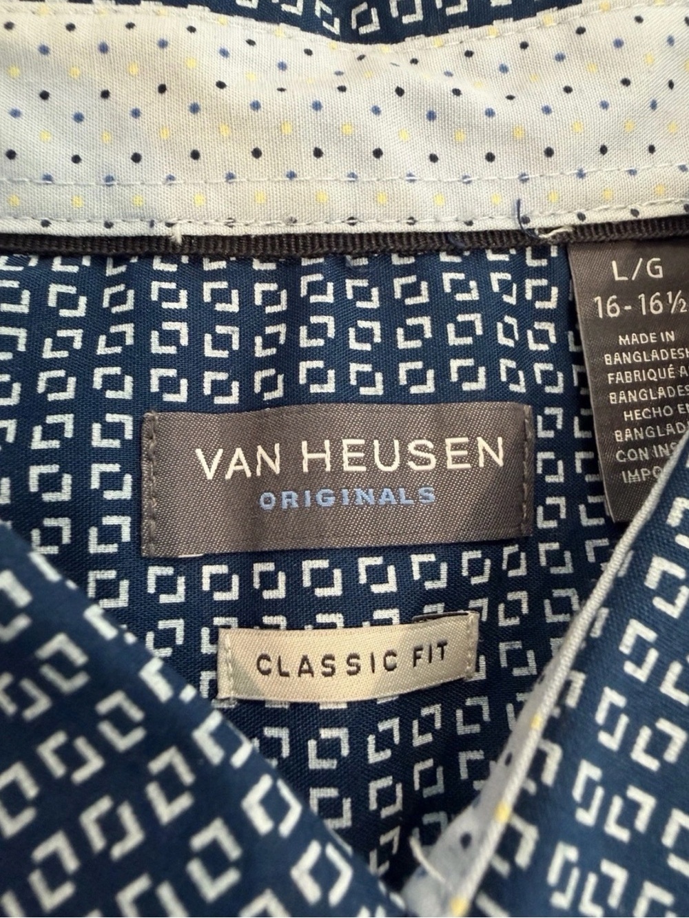 Van Heusen Navy Micro-Pattern Short-Sleeve Button-Down Shirt - Picture 2 of 5